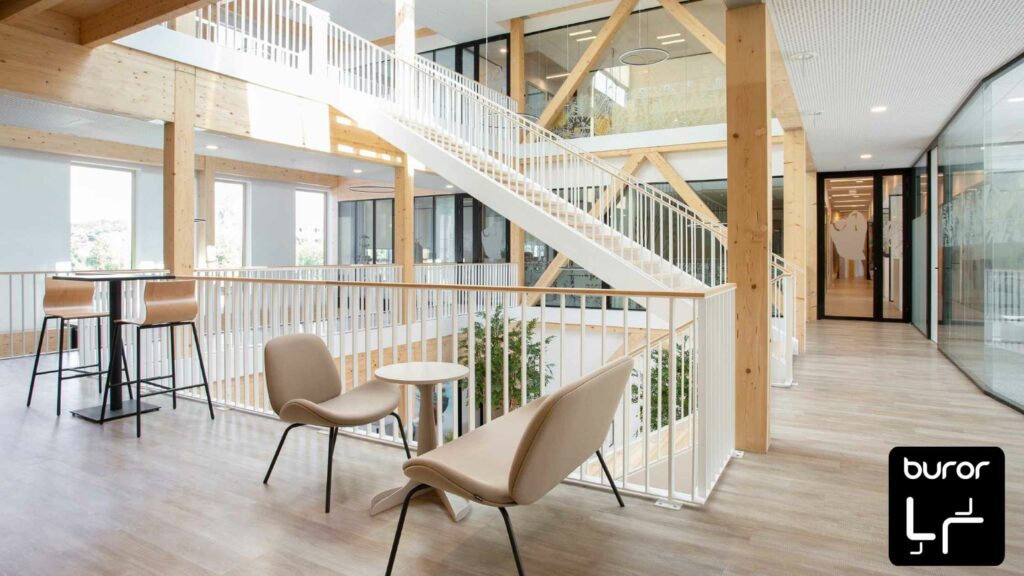 Le bureau minimaliste : entre esthétique et efficacité 1 open space chaleureux et minimaliste